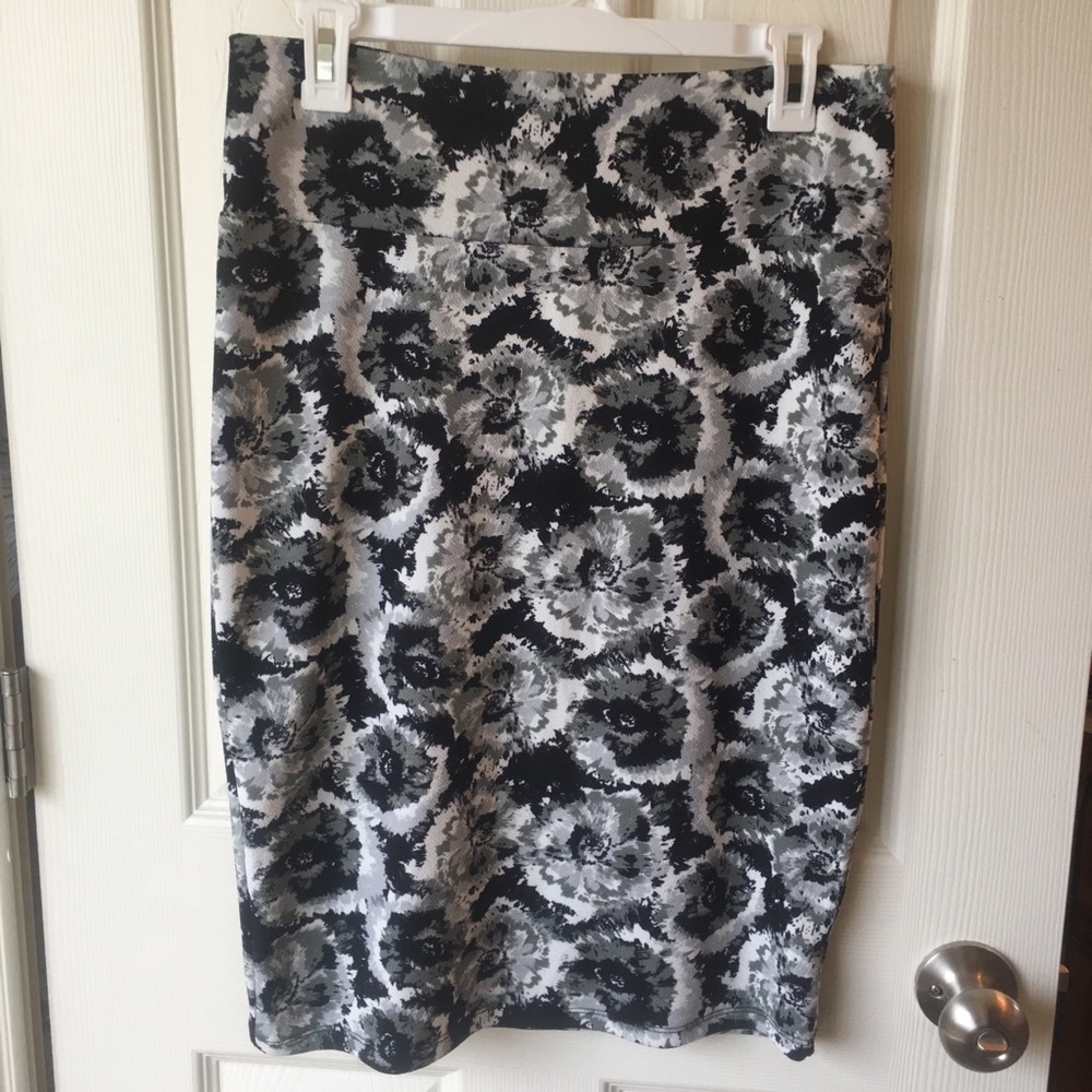LuLaRoe Cassie Skirt
